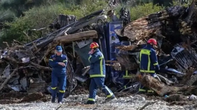 molis-to-emathe-o-mitsotakis-kai-paei-sti-voyli-amp-8211-ektakti-eidisi-376957