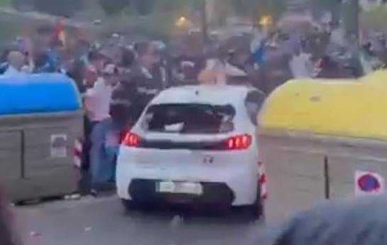 sokaristiko-epeisodio-prin-apo-to-ntermpi-aytokinito-paresyre-opadoys-377924