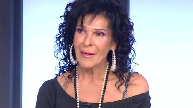 oloi-milane-gia-tin-sofia-vossoy-eipe-ta-pio-apotheotika-logia-gia-tin-klaydia-378545