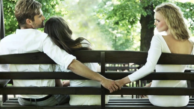 etsi-tha-katalaveis-an-se-apataei-paratirise-ayto-an-to-kanei-tote-sigoyra-se-echei-idi-keratosei-378982