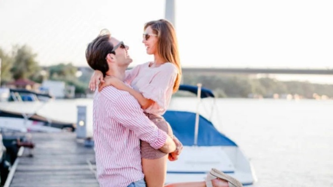 erchontai-amp-8230-moiraies-synantiseis-amp-8211-etsi-tha-einai-o-ioynios-gia-ta-12-zodia-se-scheseis-ergasia-lefta-amp-8211-analytikes-provlepseis-lefaki-382437