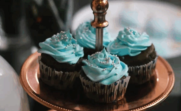 megali-giorti-gia-tin-ekklisia-mas-simera-oi-2-thaymatoyrgoi-agioi-poy-giortazoyn-17-ma-oy-amp-8211-se-poioys-leme-chronia-polla-377935