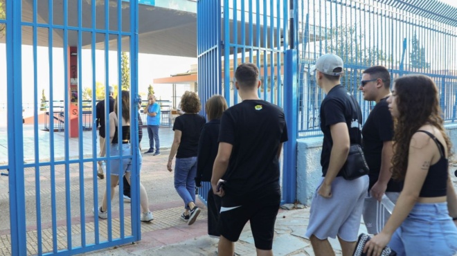 panellinies-2025-oi-mathites-poy-dikaioyntai-epidoma-350-eyro-kai-den-to-xeroyn-kan-amp-8211-pos-tha-parete-ta-chrimata-377651