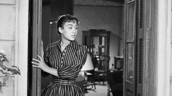 epaixe-mono-se-3-tainies-kai-amp-8230-exafanistike-thymaste-tin-mikri-kori-toy-makri-apo-ti-theia-ap-amp-8217-to-sikago-amp-8211-ti-apegine-i-niki-papadatoy-380985