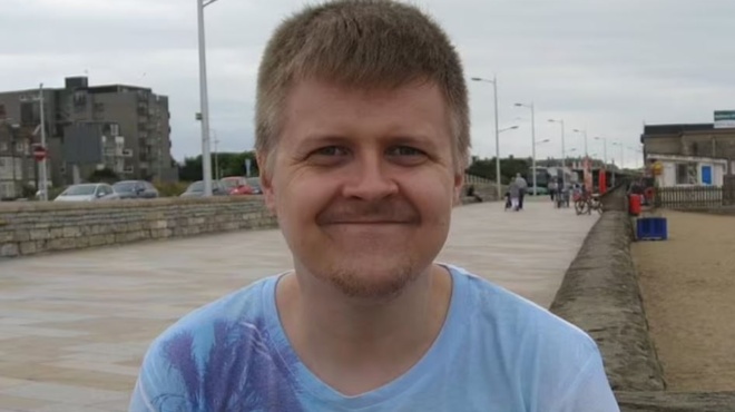 oikogeneiaki-tragodia-37chroni-machairose-ton-41chrono-syzygo-tis-ston-laimo-kai-meta-esteile-minyma-sti-mitera-tis-ayto-amp-8230-380375