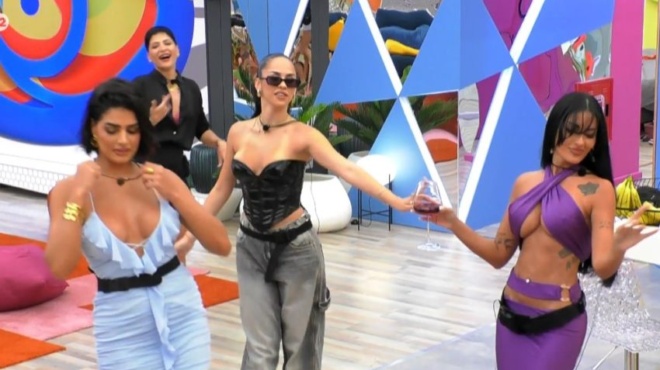 party-sto-live-streaming-toy-big-brother-ta-plana-paiktrion-poy-zorizetai-o-skai-na-deixei-sta-epeisodia-373566