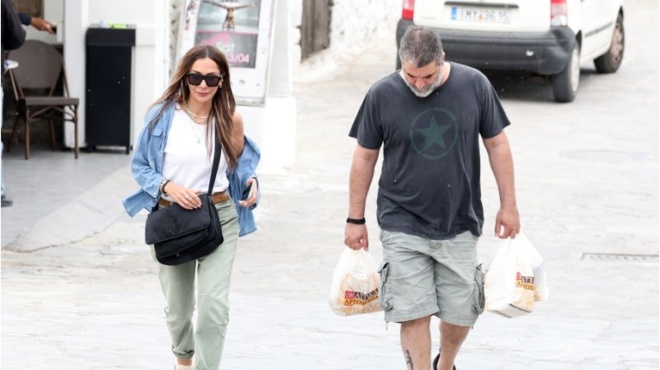 oli-i-paralia-koitoyse-ti-gynaikara-me-to-soma-fetes-kai-to-boho-magio-amp-8211-molis-katalavan-poia-pasignosti-55ara-ellinida-einai-amp-8230-381932