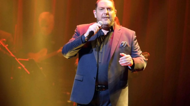 o-stelios-dionysioy-gia-tis-apeiles-poy-dechtike-se-panigyri-an-fygeis-tha-fas-xylo-375783