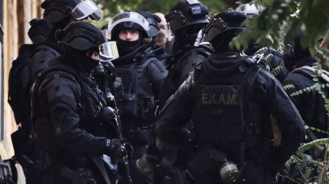 kokkinos-synagermos-tora-sti-chora-mas-se-epifylaki-el-as-kai-eyp-amp-8211-ta-amp-8220-epikindyna-simeia-amp-8221-gia-toys-polites-389099