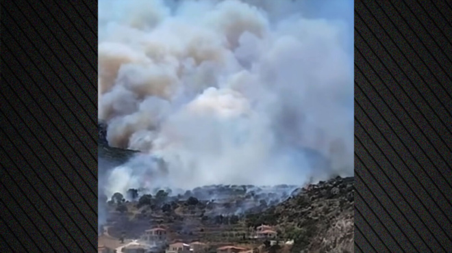 fotia-tora-kaigetai-pasignosti-poli-tis-elladas-amp-8211-ekkenonontai-perioches-amp-8211-afinoyn-ta-spitia-toys-oi-katoikoi-389184