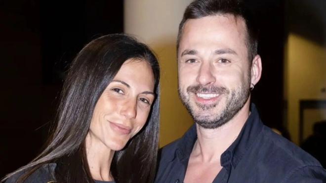 na-pao-na-tis-piaso-apo-to-malli-apla-adiaforeis-kai-amp-8230-xespa-i-anthi-voylgari-mpike-sto-profil-toy-antra-tis-kai-eide-ayto-389363