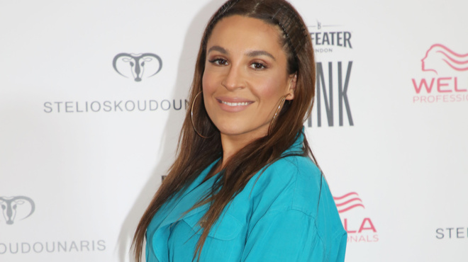 sokarei-i-gianna-terzi-leei-gia-1i-fora-tin-alitheia-otan-eisai-kathilomenos-gia-mines-se-ena-krevati-amp-8230-383427