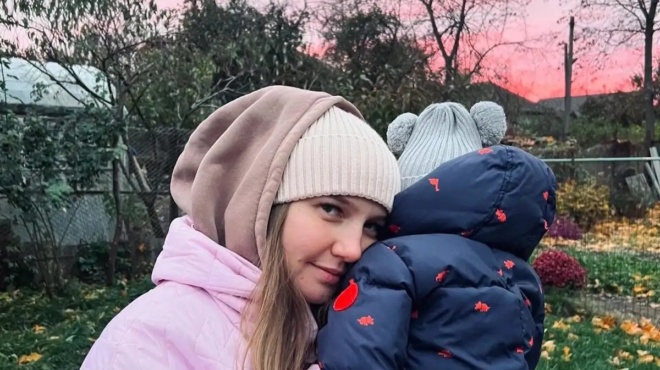 nea-oikogeneiaki-tragodia-pige-spiti-kai-eide-nekroys-ton-eggono-tin-kori-kai-tin-gynaika-toy-384032