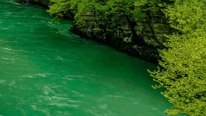 dyo-paidia-anasyrthikan-choris-tis-aisthiseis-toys-apo-ton-potamo-arachtho-stin-arta-385796