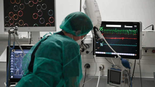 synagermos-sto-irakleio-sti-meth-toyristria-me-ti-noso-ton-legeonarion-ti-einai-i-legeonellosi-386787