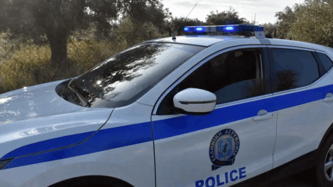 sok-stin-el-as-astynomikos-aytoktonise-me-to-ypiresiako-toy-oplo-sto-mesologgi-387462