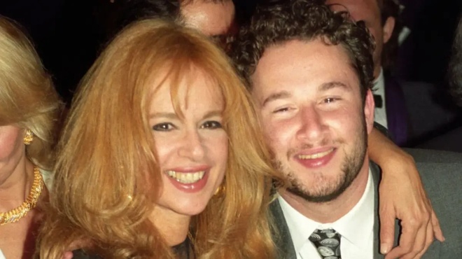 aliki-voygioyklaki-poleitai-to-thryliko-diamerisma-tis-epi-tis-stisichoroy-i-astronomiki-timi-kai-to-monadiko-tis-epiplo-poy-einai-akomi-mesa-383073