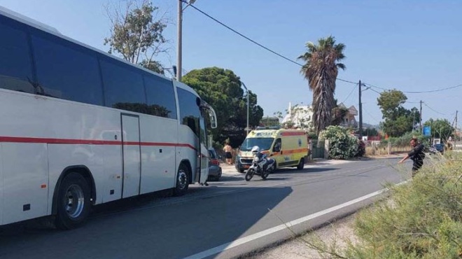 ektakto-tora-amp-8211-scholiko-poylman-gemato-mathites-sygkroystike-me-aytokinito-385965