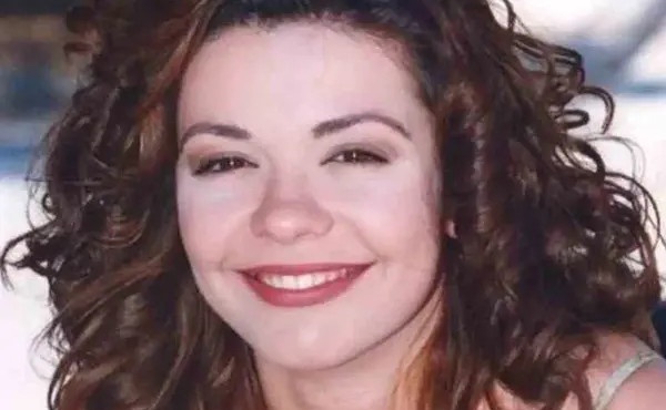 o-periergos-thanatos-tis-georgias-apostoloy-i-mera-poy-exafanistike-apo-pantoy-o-andras-poy-agapise-kai-pethane-ston-ypno-toy-kai-to-telos-385978