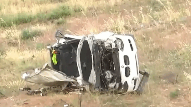 aytokinito-epese-se-chantaki-stin-penteli-ena-atomo-anasyrthike-choris-tis-aisthiseis-toy-treis-traymaties-389048