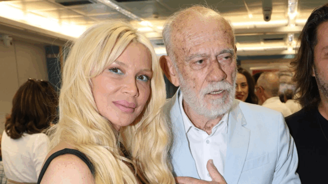 kai-me-ton-proin-kai-me-ton-nyn-pasignosti-ellinida-tragoydistria-amp-8220-eskase-amp-8221-se-ekdilosi-me-2-syntrofoys-kai-toys-afise-oloys-anaydoys-389644