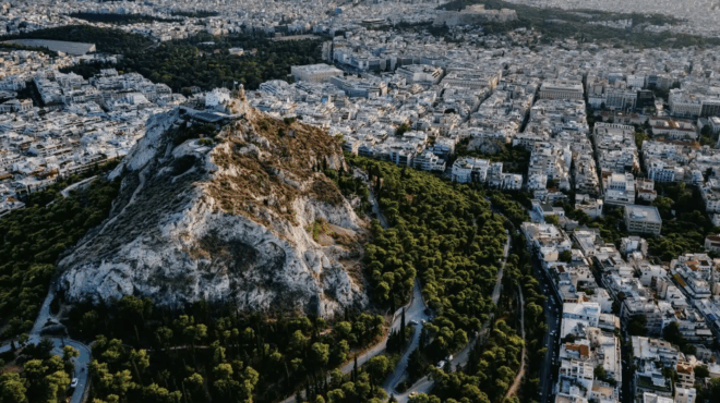 kleinei-o-lykavittos-logo-toy-ypsiloy-kindynoy-pyrkagias-se-epifylaki-o-dimos-athinaion-390772