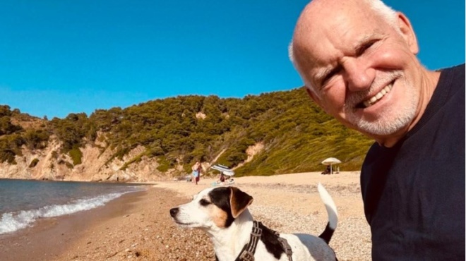 genethlia-me-to-skylaki-tis-goyenti-stin-paralia-gia-ton-giorgo-papandreoy-387373