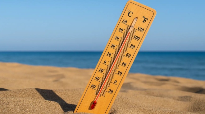 choris-klimatismo-kai-choris-anemistira-to-aigyptiako-kolpo-gia-na-koimaste-tis-zestes-kalokairines-nychtes-388162