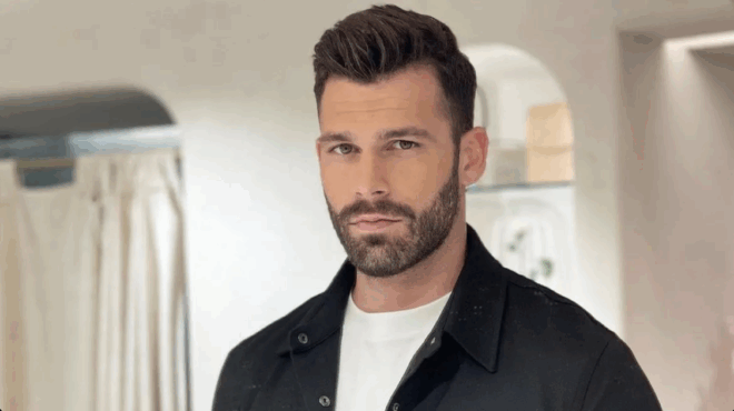 i-kopela-pige-sto-domatio-tis-amp-8230-i-1i-antidrasi-toy-stathi-schiza-mprosta-stin-kamera-meta-tis-foto-me-tin-ioanna-toyni-385838