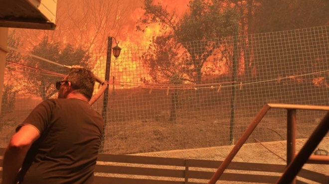 fotia-tora-amp-8211-kaigontai-spitia-amp-8211-terasties-katastrofes-amp-8211-chtypa-synechos-to-112-390031