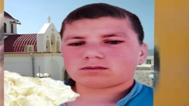 klaiei-olo-to-internet-ton-antoni-to-sparaktiko-moiroloi-gia-ton-adikochameno-15chrono-poy-sygkinise-olo-to-diadiktyo-388785