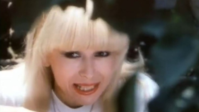 rena-pagkrati-27-chronia-apo-tin-imera-poy-evale-telos-sti-zoi-tis-i-adimosieyti-fotografia-liga-chronia-prin-aytoktonisei-389809