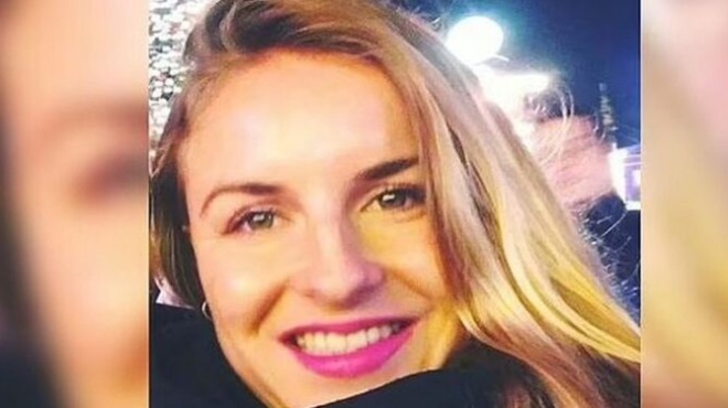 ektakto-amp-8211-molis-tin-vrikan-kai-einai-zontani-amp-8211-den-thelei-kamia-schesi-me-tin-oikogeneia-tis-383576