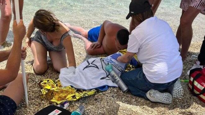 ektakto-4chrono-agoraki-ypesti-kardiaki-anakopi-stin-paralia-388322