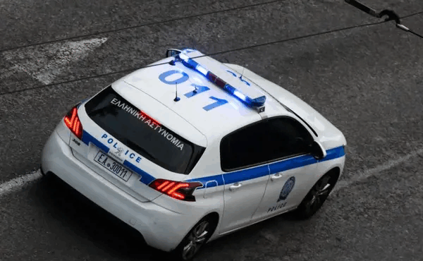 sok-gia-astynomikoys-tis-el-as-amp-8211-stamatisan-gia-elegcho-enan-andra-kai-molis-katalavan-poios-einai-ton-pigan-kateytheian-fylaki-389960