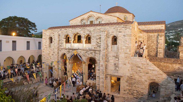 sparagmos-stin-paro-stin-kideia-toy-5minoy-vrefoys-penthos-se-olo-to-nisi-387103