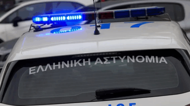 dipli-tragodia-sti-chora-mas-61chronos-skotose-toys-goneis-toy-388974