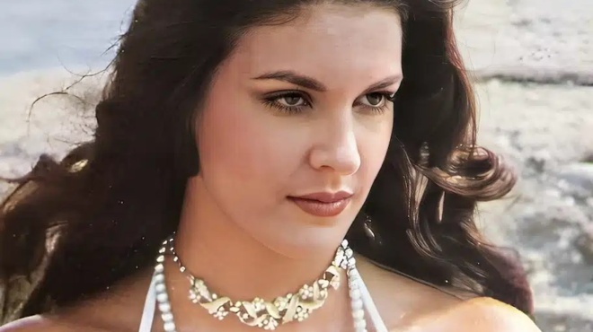 panemorfi-ayti-ithopoios-mesoyranise-stin-dekaetia-toy-80-387977