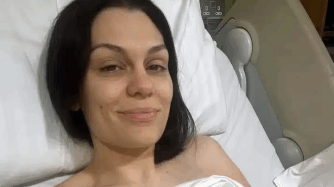 h-gnosti-tragoydistria-ypovlithike-se-mastektomi-meta-ti-diagnosi-toy-karkinoy-toy-mastoy-fotografies-kai-vinteo-apo-to-nosokomeio-389565