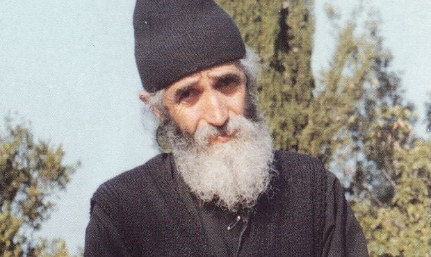 pyrino-velos-i-profnteia-toy-agioy-paisioy-gia-tin-ellada-7-kratn-tha-xekinnsoyn-polemo-386535