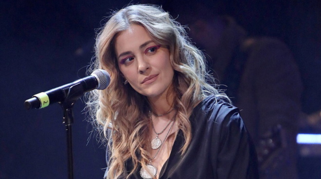 i-proti-apantisi-tis-natassas-mpofilioy-meta-ton-salo-388991