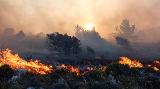 autos-synelnfthn-prin-ligo-etsi-xekivnse-i-fotia-sti-chio-389692