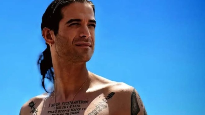 o-aris-moygkopetros-ekane-to-proto-toy-mpanio-sti-thalassa-gia-fetos-oi-fotografies-poy-moirastike-396971