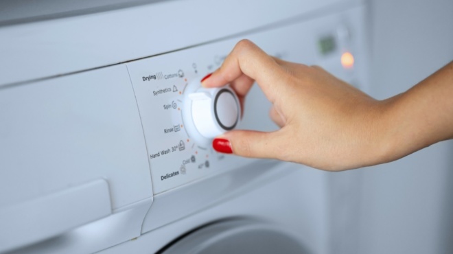 to-echoyn-oles-oi-markes-to-koympi-poy-den-pata-kanenas-mas-sto-plyntirio-kai-meionei-kata-62-tin-katanalosi-reymatos-397301