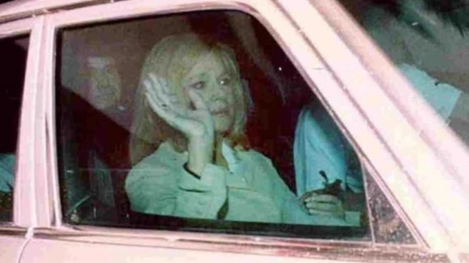 sok-me-tin-teleytaia-foto-tis-alikis-sto-iatriko-kentro-athinon-ligo-prin-pethanei-amp-8211-den-eprepe-na-tin-dei-kanenas-me-ayti-tin-apotropiastiki-eikona-397308