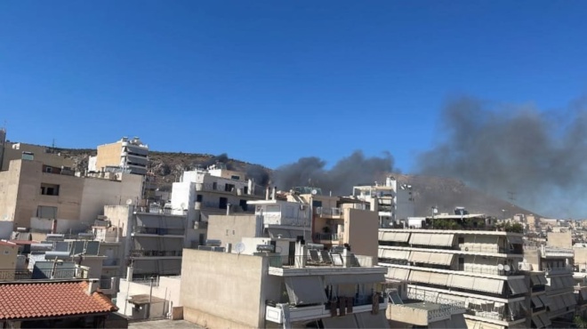 fotia-tora-sto-keratsini-amp-8211-oi-protes-eikones-amp-8211-kaiei-pano-apo-ti-grigorioy-lampraki-398941