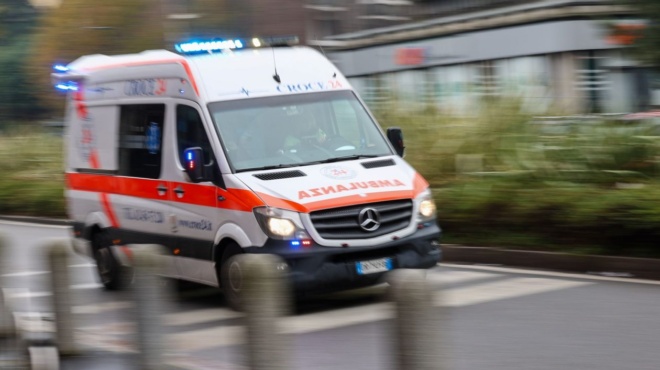 sok-ekane-voytia-thanatoy-amp-8211-pidixe-apo-to-parathyro-toy-xenodocheioy-392978