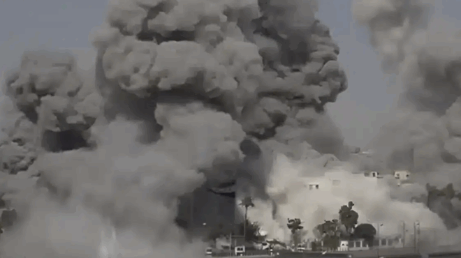 nees-epitheseis-toy-israil-sto-kentro-tis-damaskoy-chtypimata-se-kyvernitika-ktiria-tis-syrias-395770