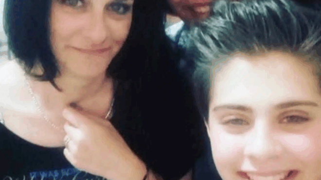 deite-to-yliko-apo-ta-kinita-tis-moyrtzoykoy-ayta-psachnoyn-oi-astynomikoi-396391