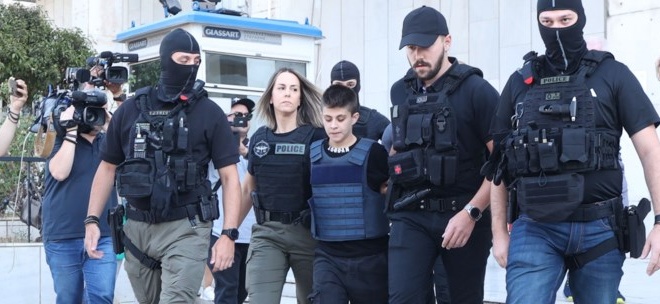 vomva-tora-apo-moyrtzoykoy-gia-ton-thanato-toy-panagiotaki-eythynetai-i-mana-toy-popi-avrami-me-filoxenoyse-kryfa-spiti-tis-394900